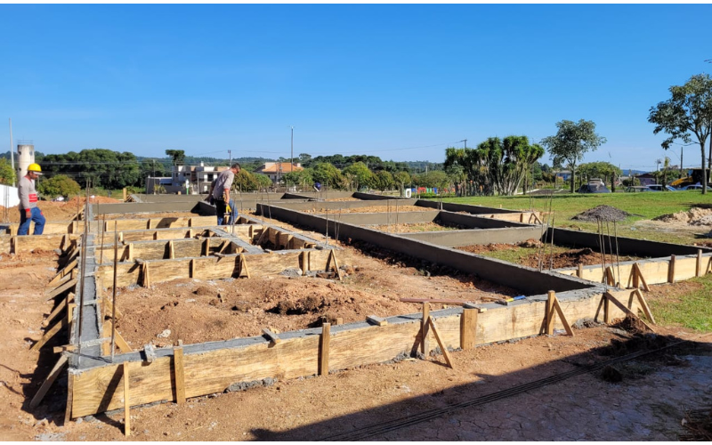 Construção do Departamento de Educação começa a ganhar forma