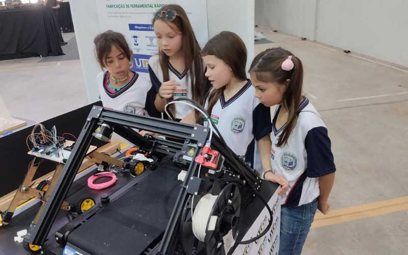 Alunos da Escola Francisco Taques participam do Inventum 2024