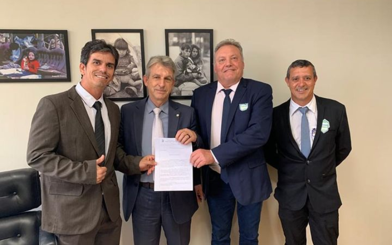Prefeito solicita recursos para Educação