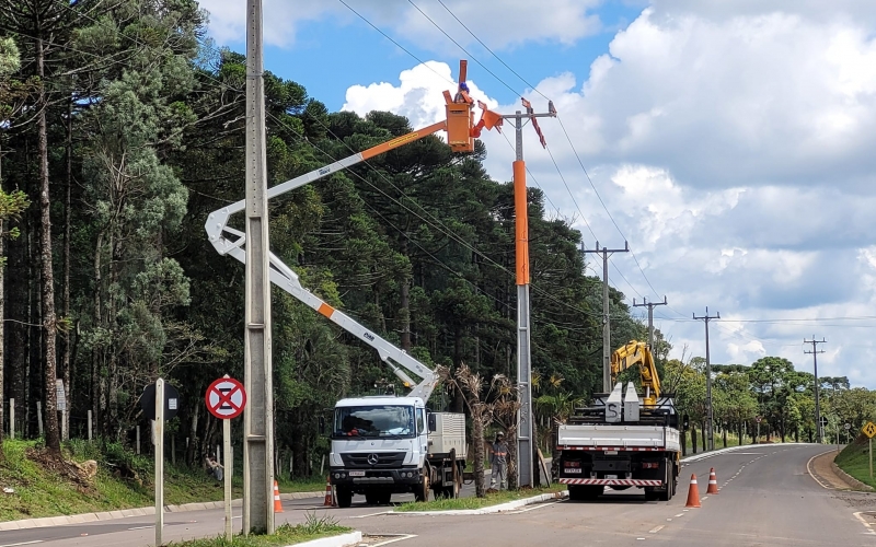 Prefeitura de CDS amplia rede de baixa tensão na Avenida Araucária