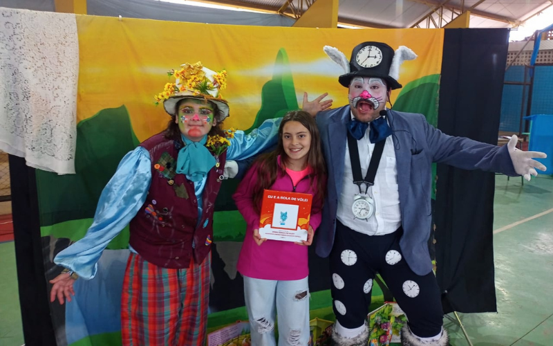 Escola Professora Aurora Tortelli promove sarau literário